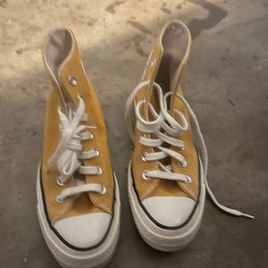 Womens yellow converse size 7.5 w
